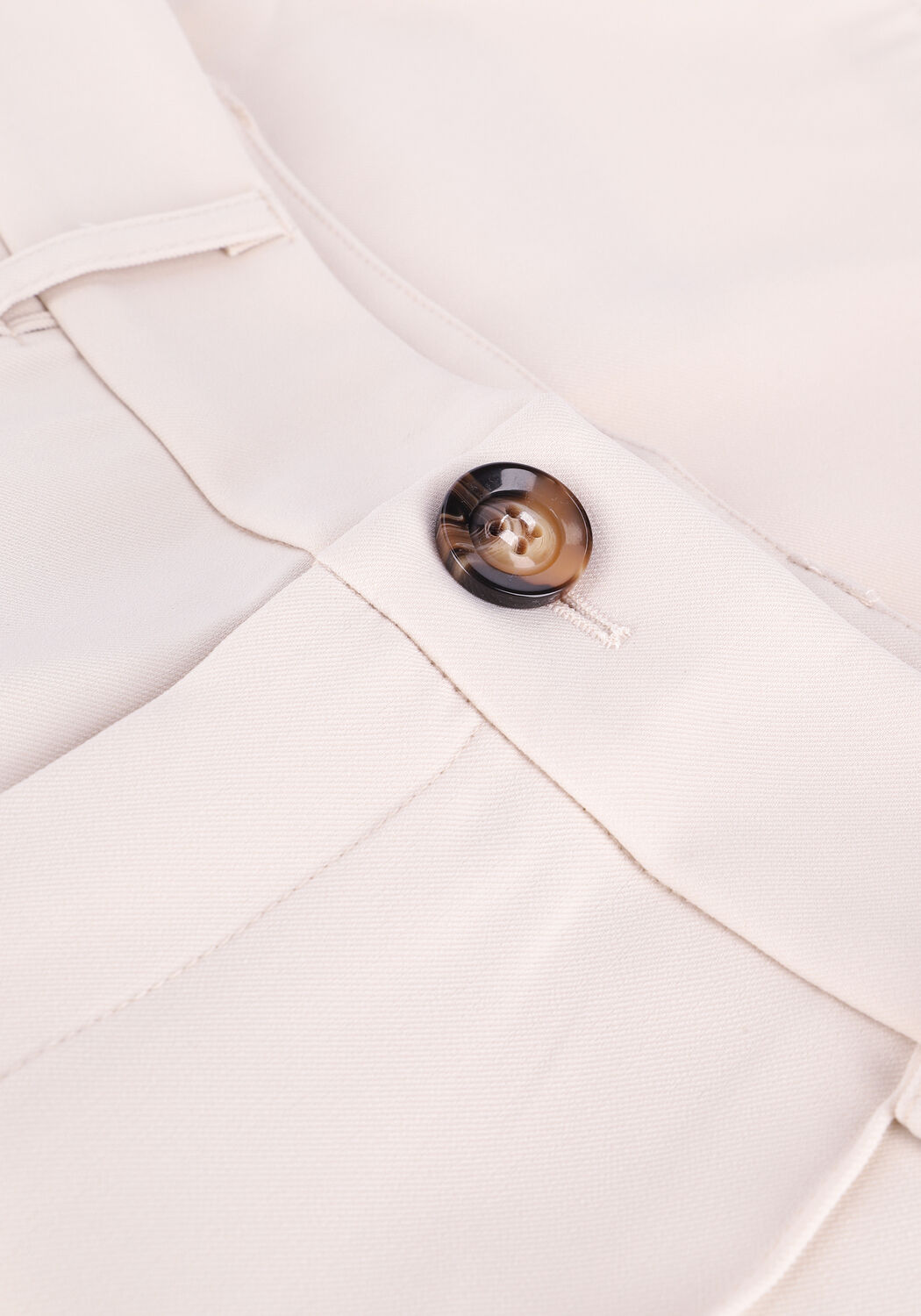 Nicht-gerade weiss YDENCE Hosen SHORT IRIS - large