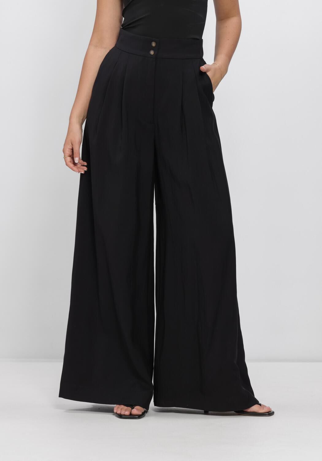 Schwarze WITHBLACK Hosen WBLMARITSA HW WIDE PANT - large