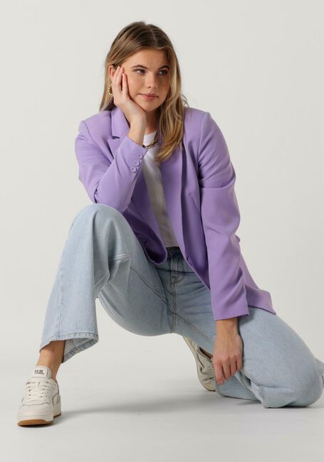 Weiße LEVETE ROOM T-shirt NUMBIA 5 - large