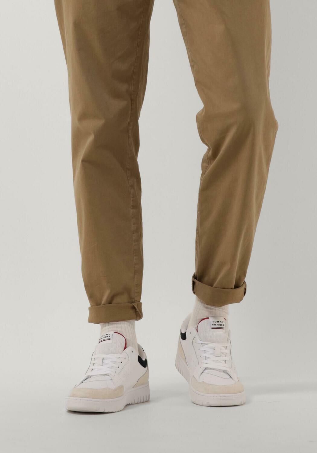 Wei&szlig;e TOMMY HILFIGER Sneaker Low TH BASKET CORE - large