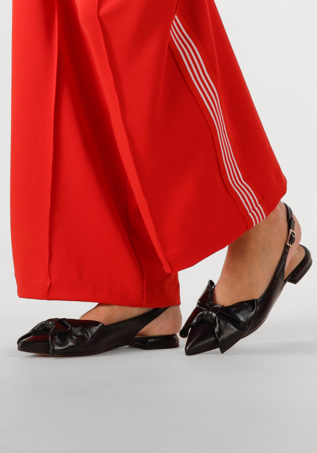 Schwarze NOTRE-V Slingbacks 12261 - large