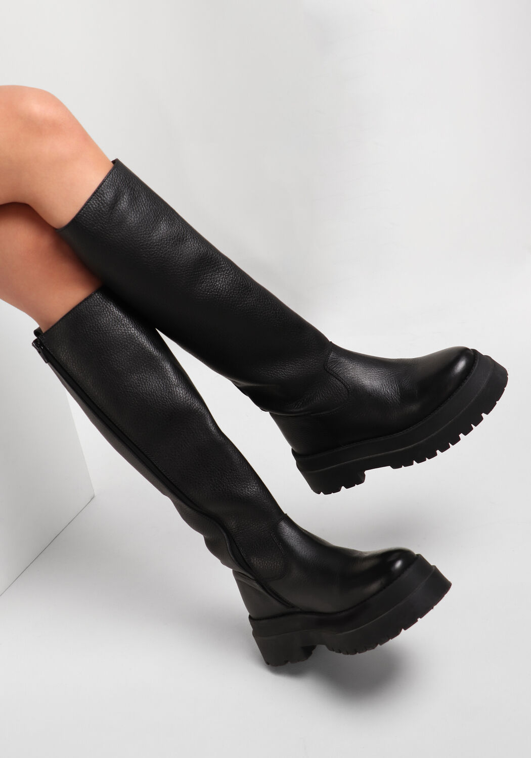 Schwarze OMODA ATELIER Hohe Stiefel X NINA - IRIS - large