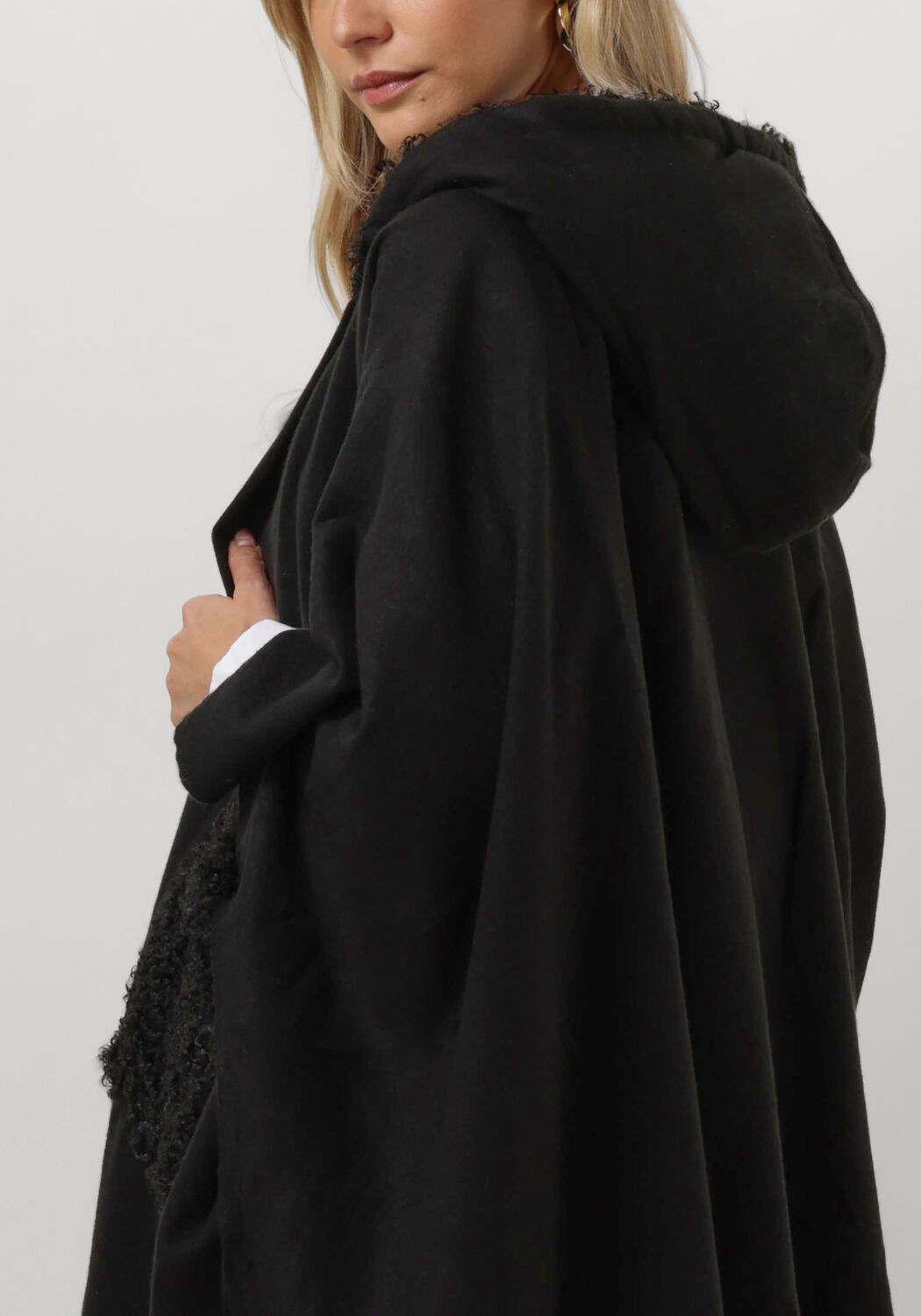 Schwarze LIU JO Pullover & Cardigans FAKE FUR - CLOACK - large