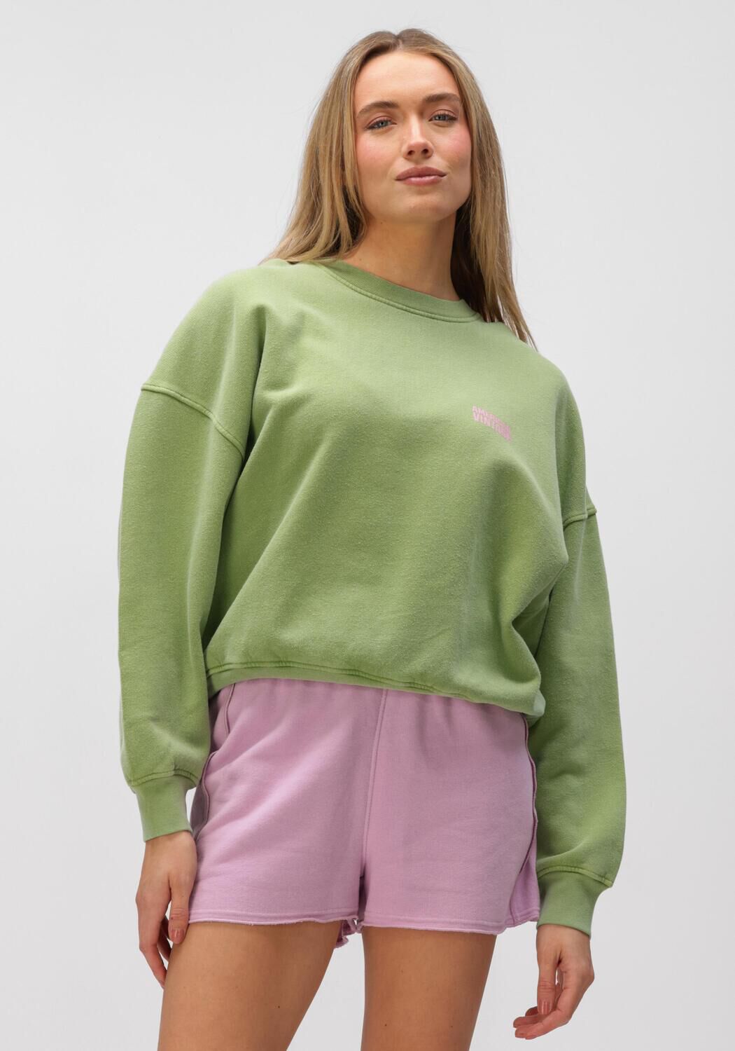 Gr&uuml;ne AMERICAN VINTAGE Sweatshirt PLIZZY - large