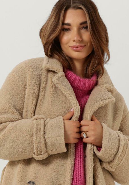 Sand SELECTED FEMME Mäntel BETTY TEDDY COAT - large