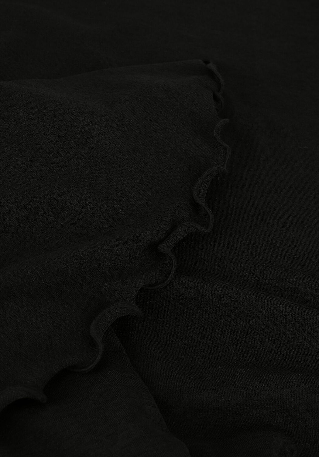 Schwarze MODSTR&Ouml;M Midikleid HUGOMD DRESS - large