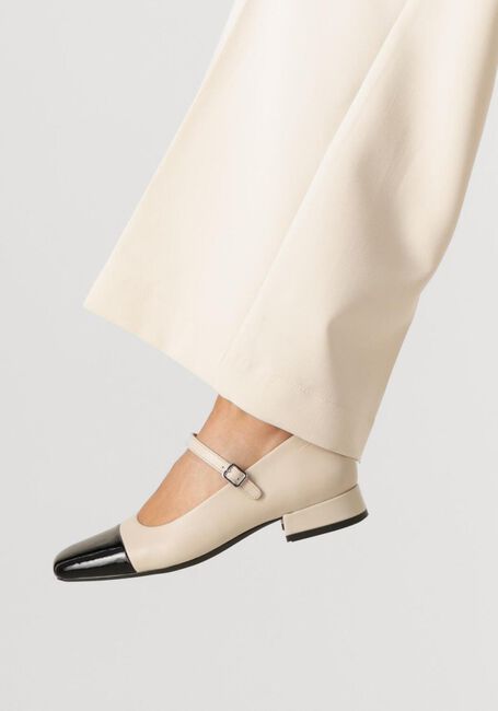 Weiße VAGABOND SHOEMAKERS Ballerinas DEBBI 5818-160 - large