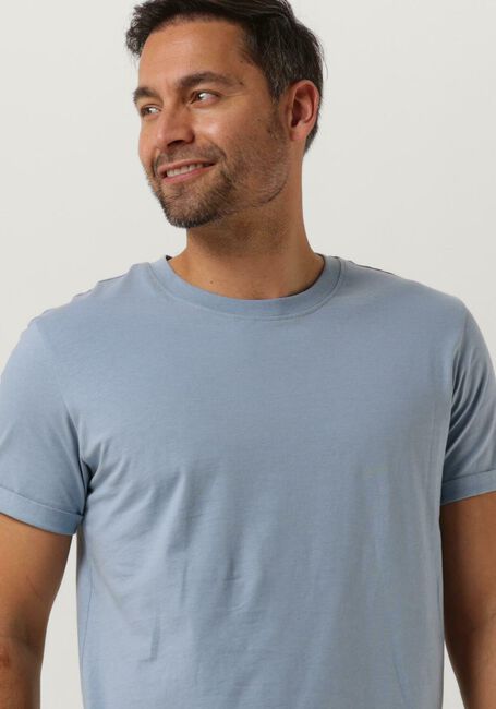Blaue CALVIN KLEIN T-shirt BADGE TURN UP SLEEVE - large