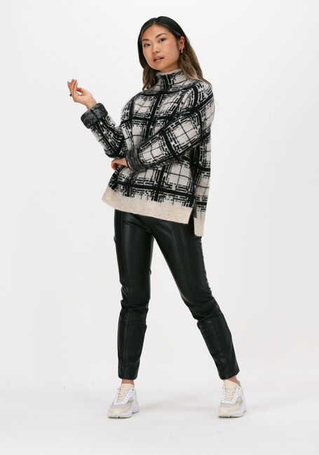 Schwarze SECOND FEMALE Pullover LOUISA KNIT T-NECK - large