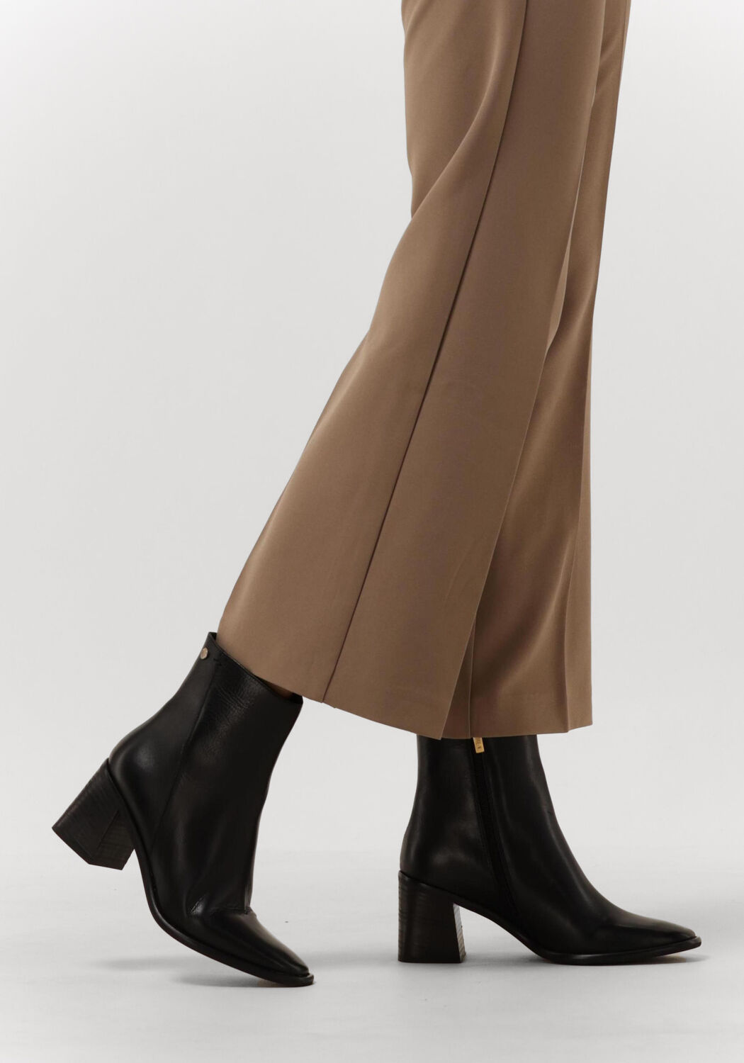 Schwarze NOTRE-V Stiefeletten 05-131 - large