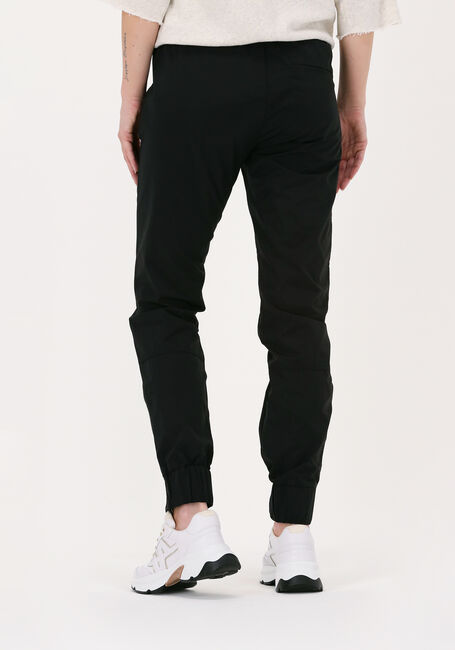 Schwarze LEVETE ROOM Jogginghose MARILYN 6 PANTS - large