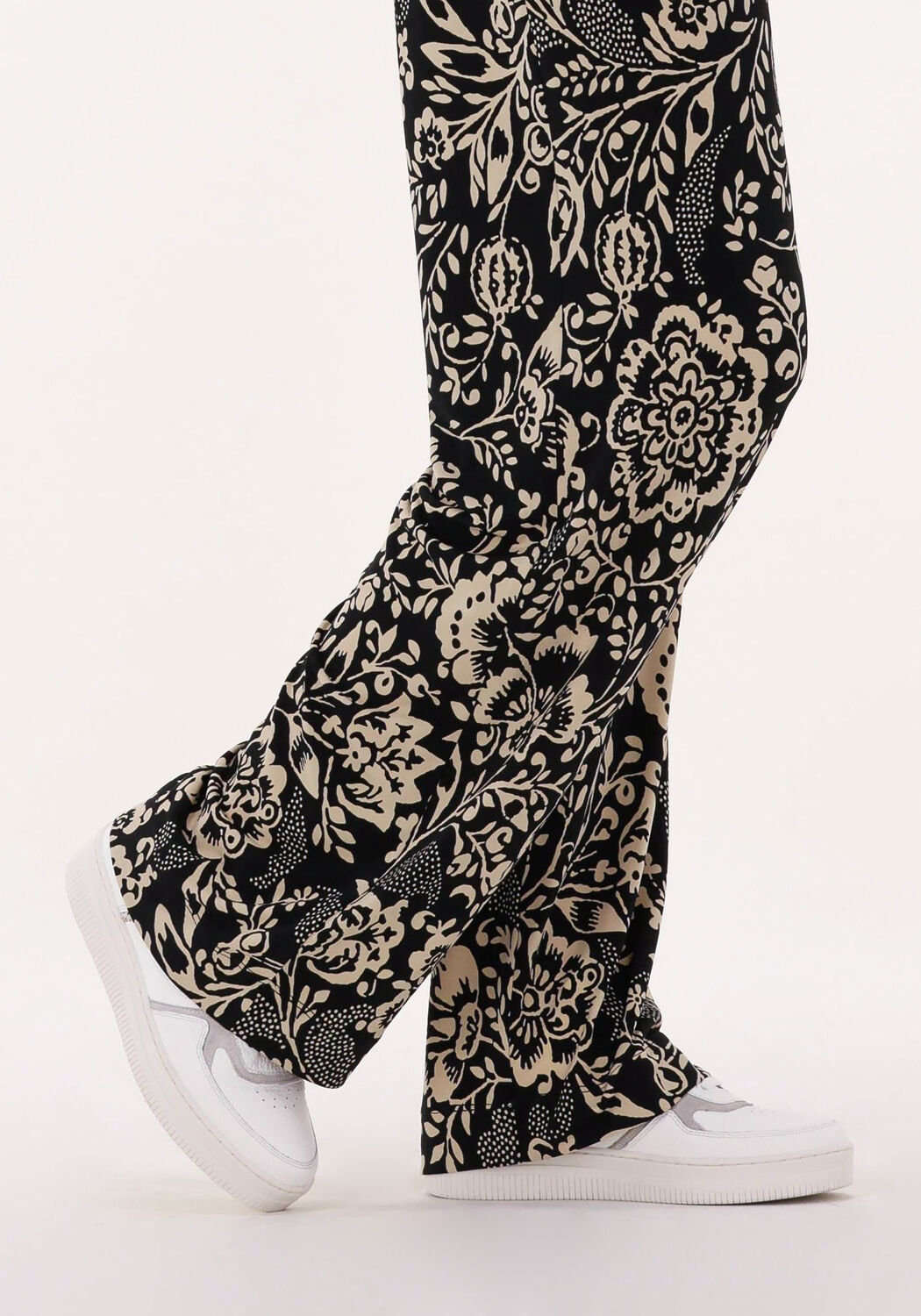 Wei&szlig;e MARUTI Sneaker Low MOMO - large