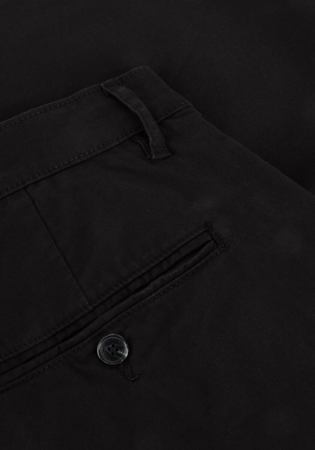 Schwarze MATINIQUE Kurze Hose MATHOMAS SHORT - large