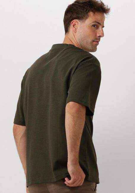 Dunkelgrün SELECTED HOMME T-shirt SLHLOOSEOSCAR SS O-NECK TEE NOOS - large