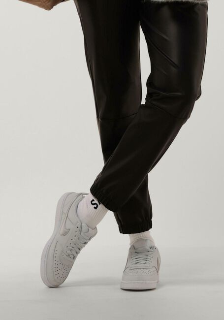 Weiße NIKE Sneaker Low COURT VISION LOW WMNS - large