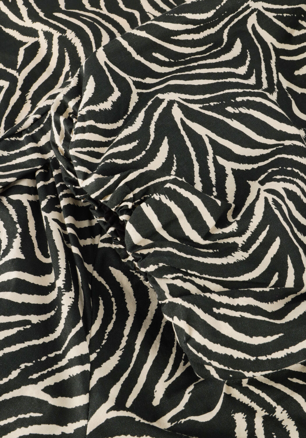 Schwarze NEO NOIR Midikleid ILLANA ZEBRA DRESS - large