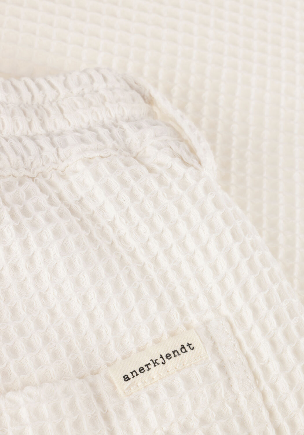 Wei&szlig;e ANERKJENDT Kurze Hose AKLT JAN WAFFLE ELA SHORTS - large