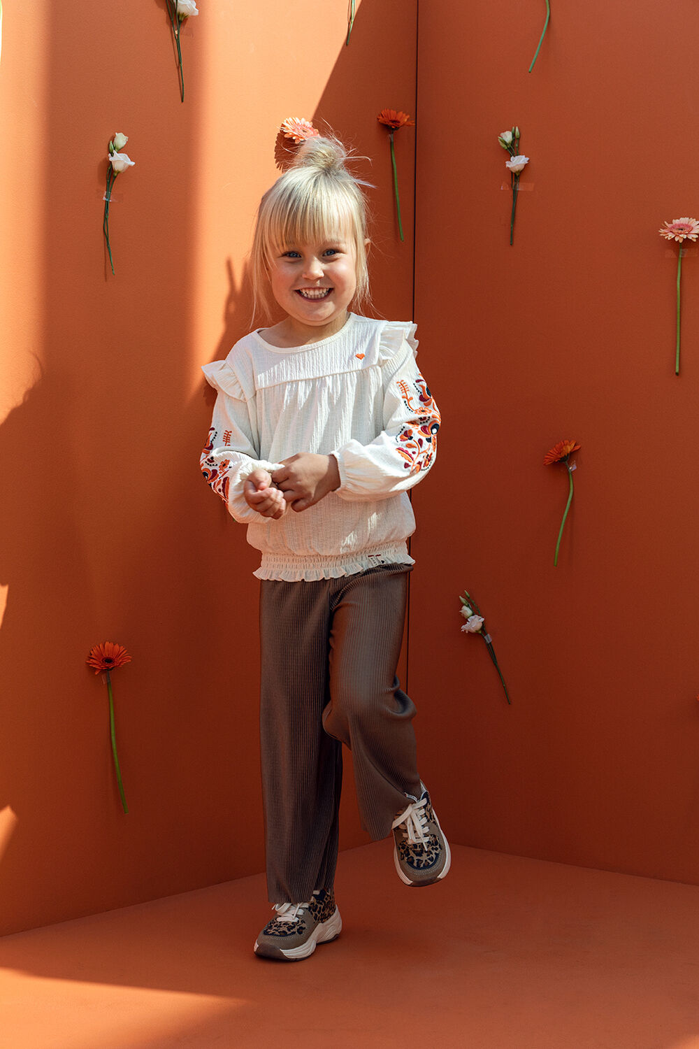 Taupe LOOXS Hose LITTLE PLISSE PANTS - large