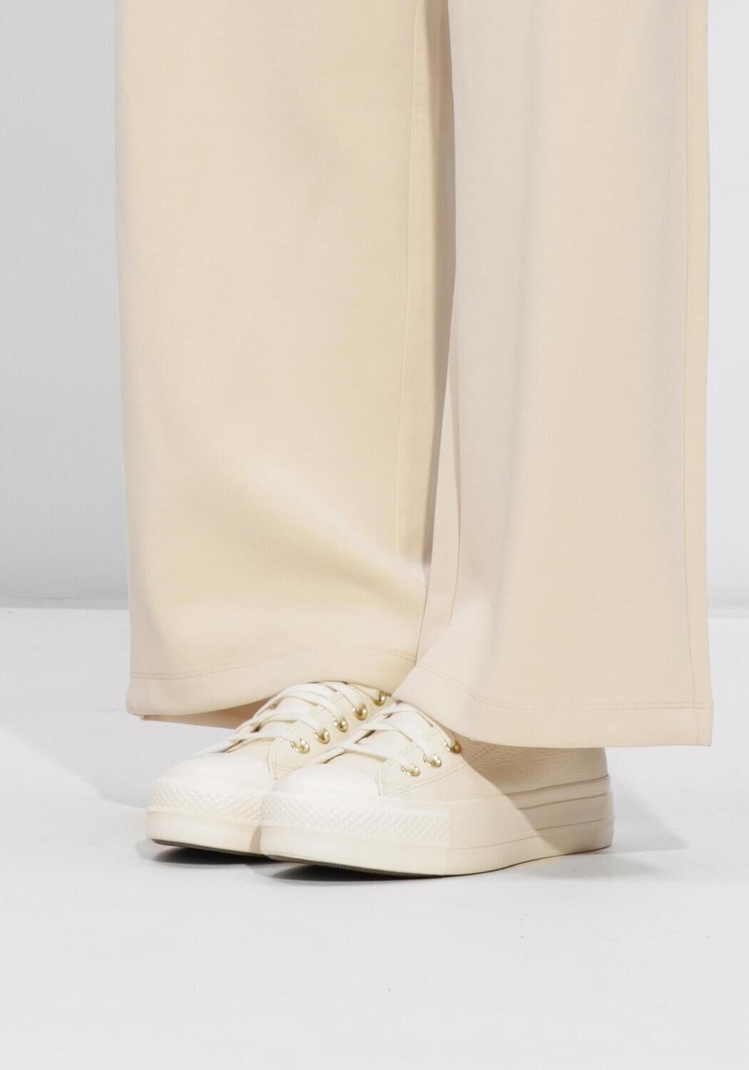 Wei&szlig;e CONVERSE Sneaker Low CHUCK TAYLOR ALL STAR LIFT OX - large