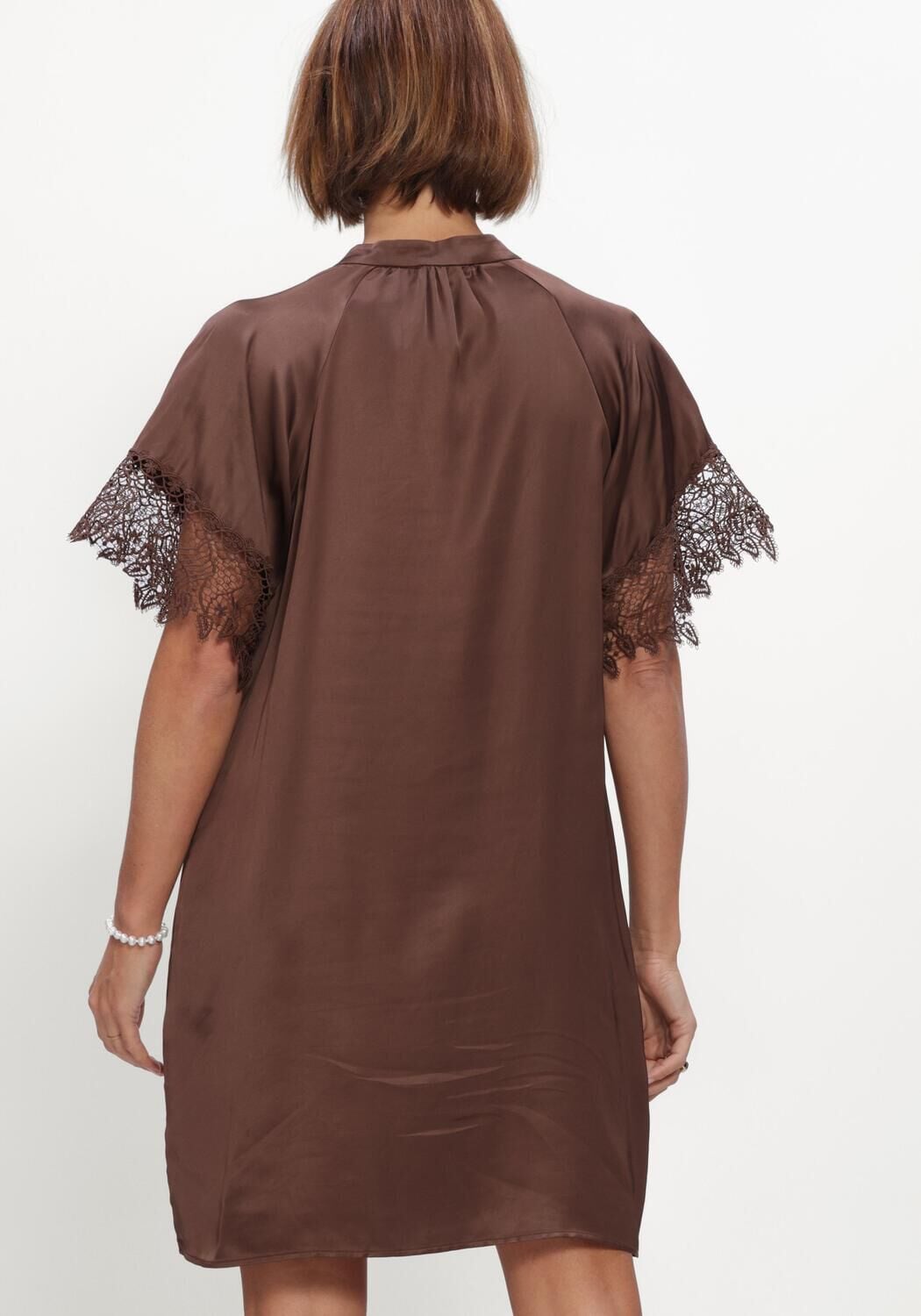 Braune BRUUNS BAZAAR Kleider KORTHALSIABBWENNY DRESS - large