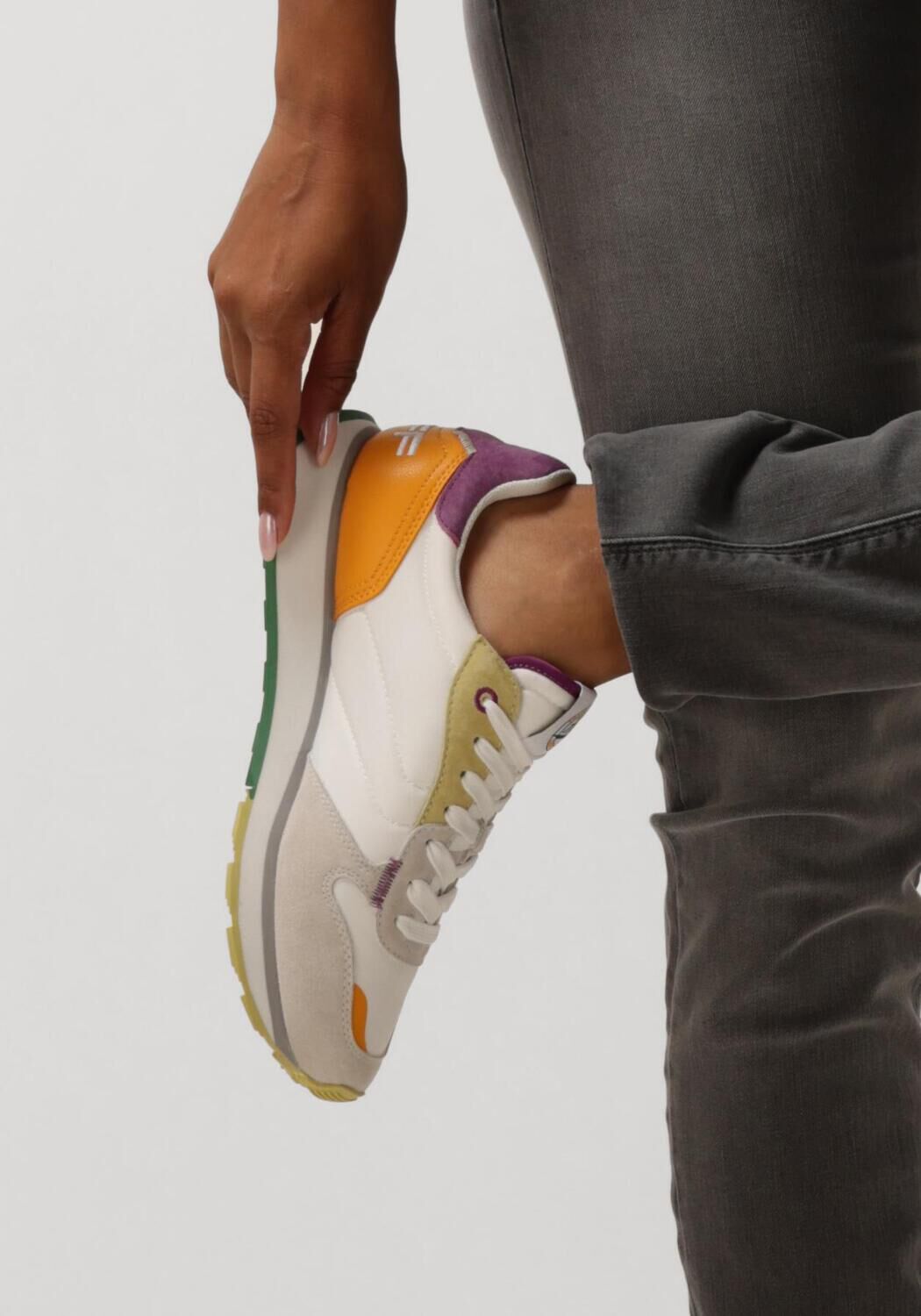 Wei&szlig;e THE HOFF BRAND Sneaker Low THERMA TRACK - large