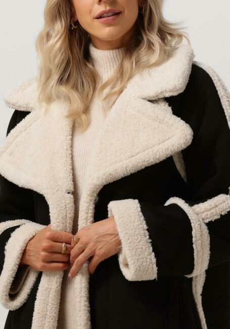 Schwarze OBJECT Mäntel OBJKHALESI OVERSIZED COAT - large