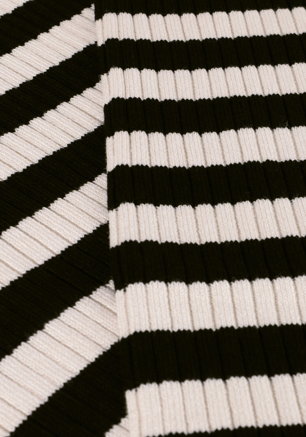 Schwarze OBJECT Tops & T-shirts OBJNICIA L/S O-NECK KNIT PULLOVER - large