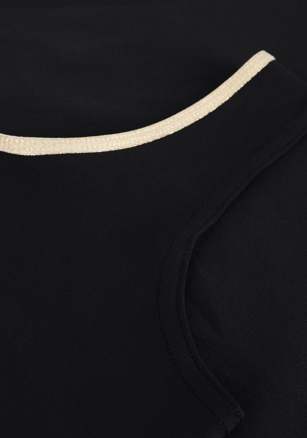 Schwarze NUKUS Top JUBA SINGLET I - large