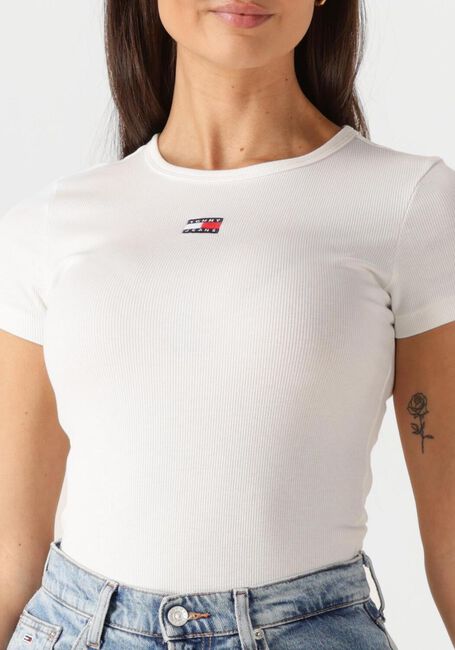 Weiße TOMMY JEANS T-shirt TWJ SLIM BADGE RIB TEE - large