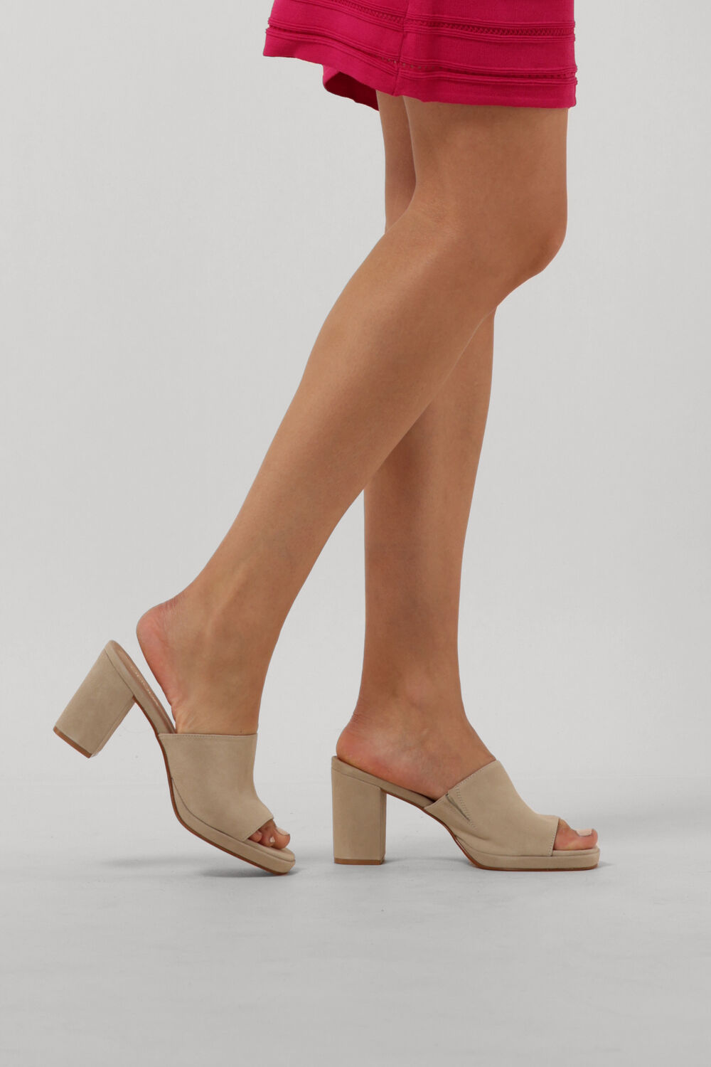 Beige OMODA Mules ISLA - large