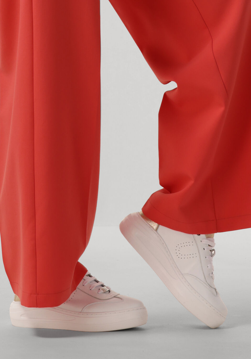 Wei&szlig;e UNISA Sneaker Low FRAILE - large