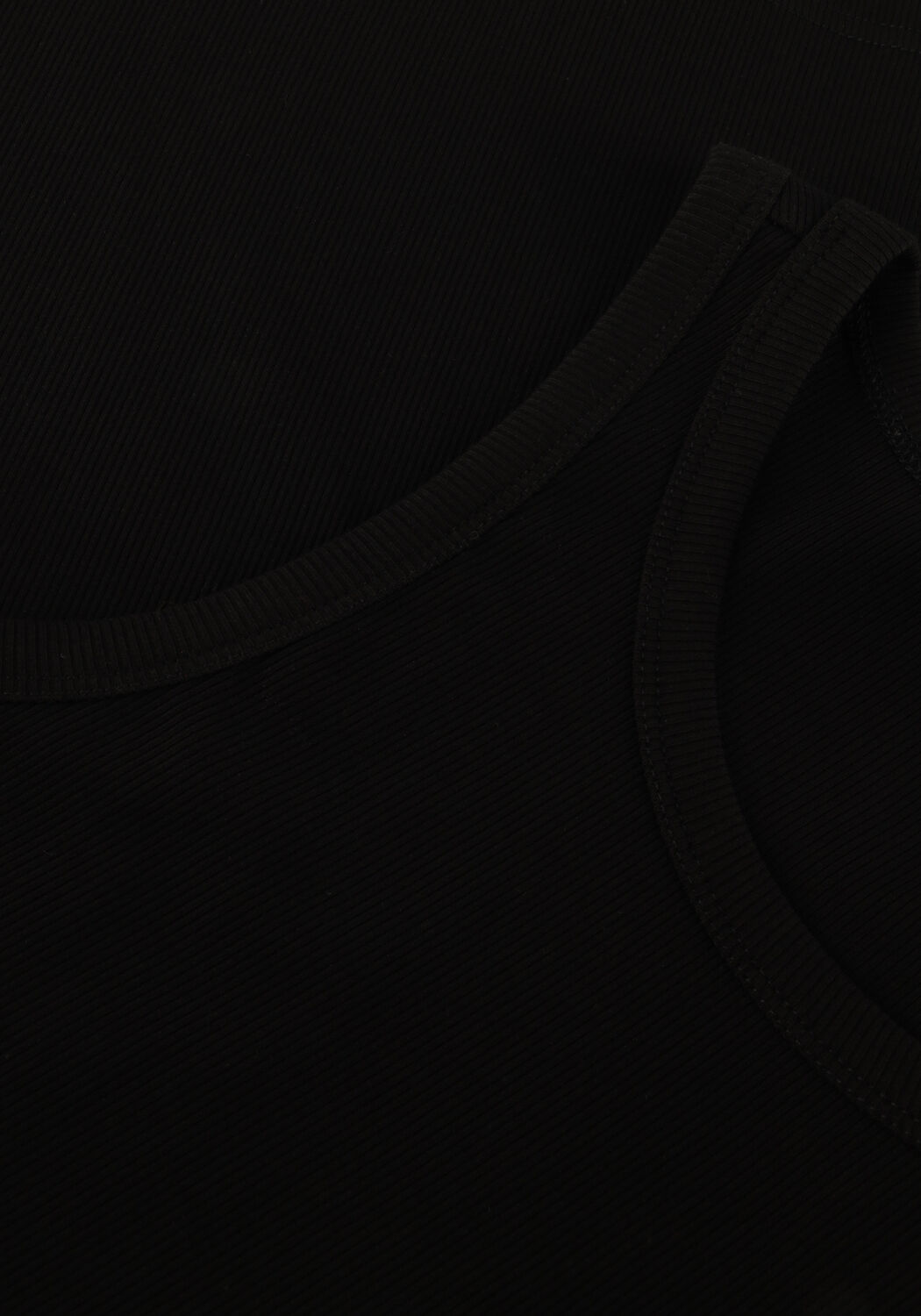 Schwarze OMODA ATELIER Top X MODEROSA - TANK - large