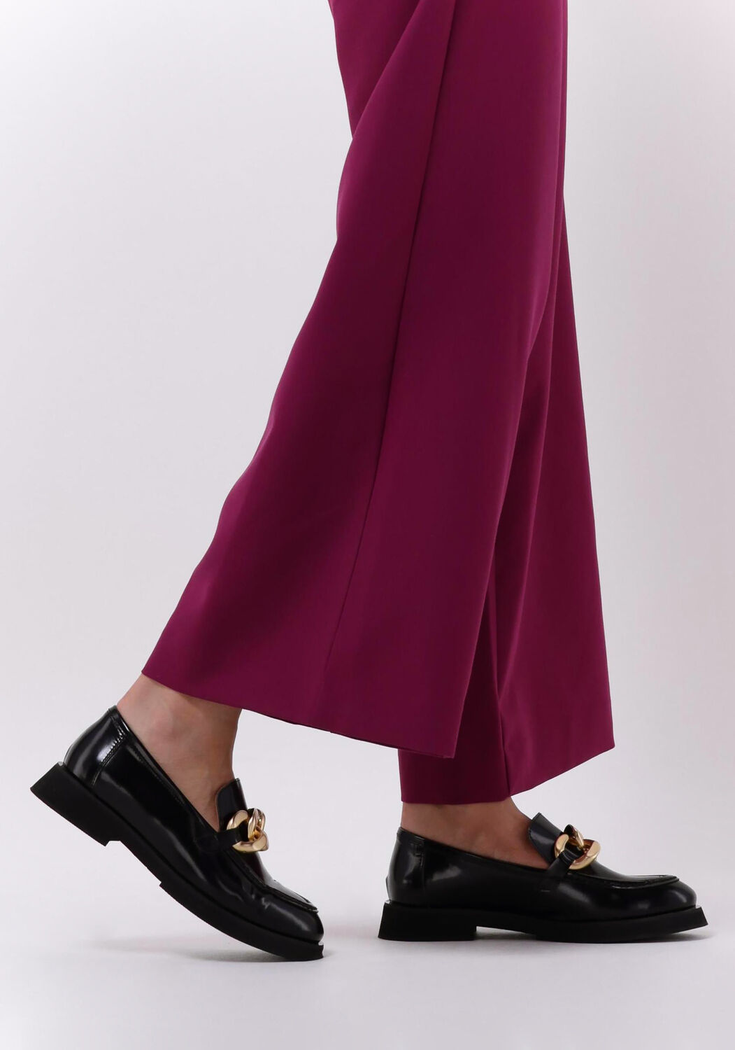 Schwarze NOTRE-V Loafer 03 - large