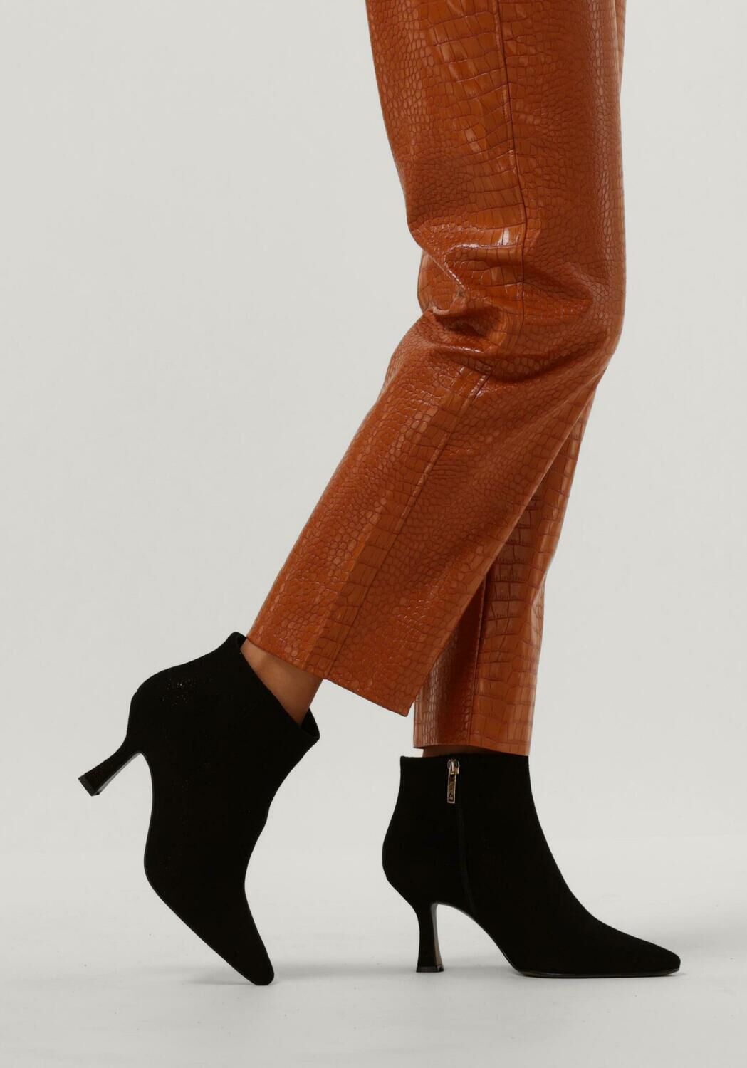 Schwarze NOTRE-V Stiefeletten 21033 - large