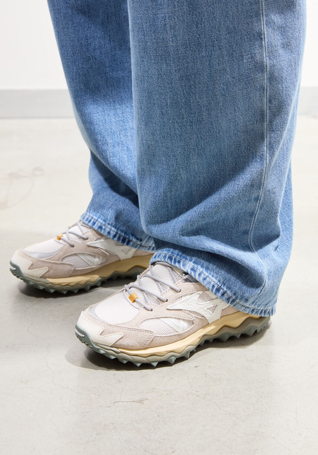 Graue MIZUNO Sneaker Low WAVE MUJIN TL - medium