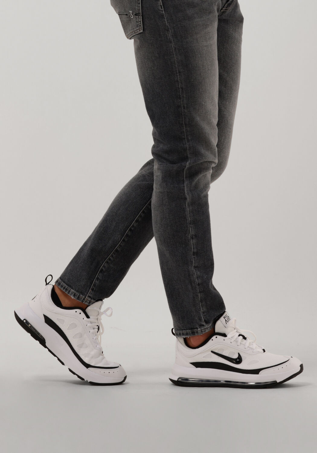 Wei&szlig;e NIKE Sneaker Low AIR MAX AP - large