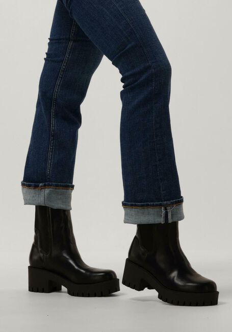 Schwarze GUESS Chelsea Boots WARIN - large