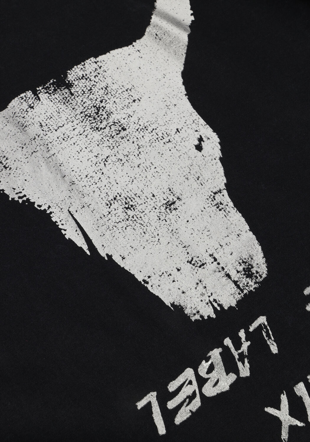 Schwarze ALIX THE LABEL T-shirt LADIES KNITTED SILVER BULL TSHIRT - large