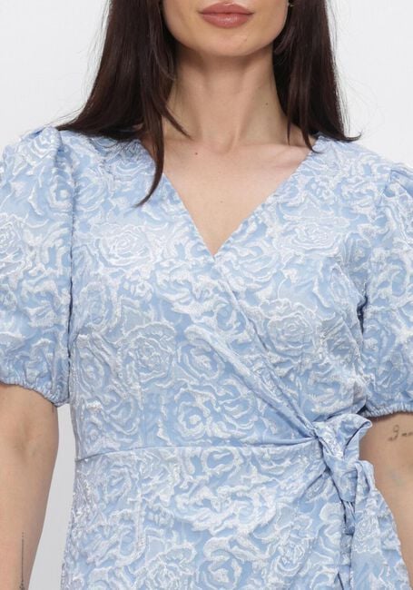 Blaue Y.A.S. Kleider YASCARO SS WRAP DRESS - large