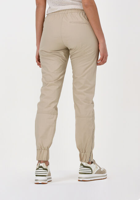 Sand LEVETE ROOM Jogginghose MARILYN 6 PANTS - large