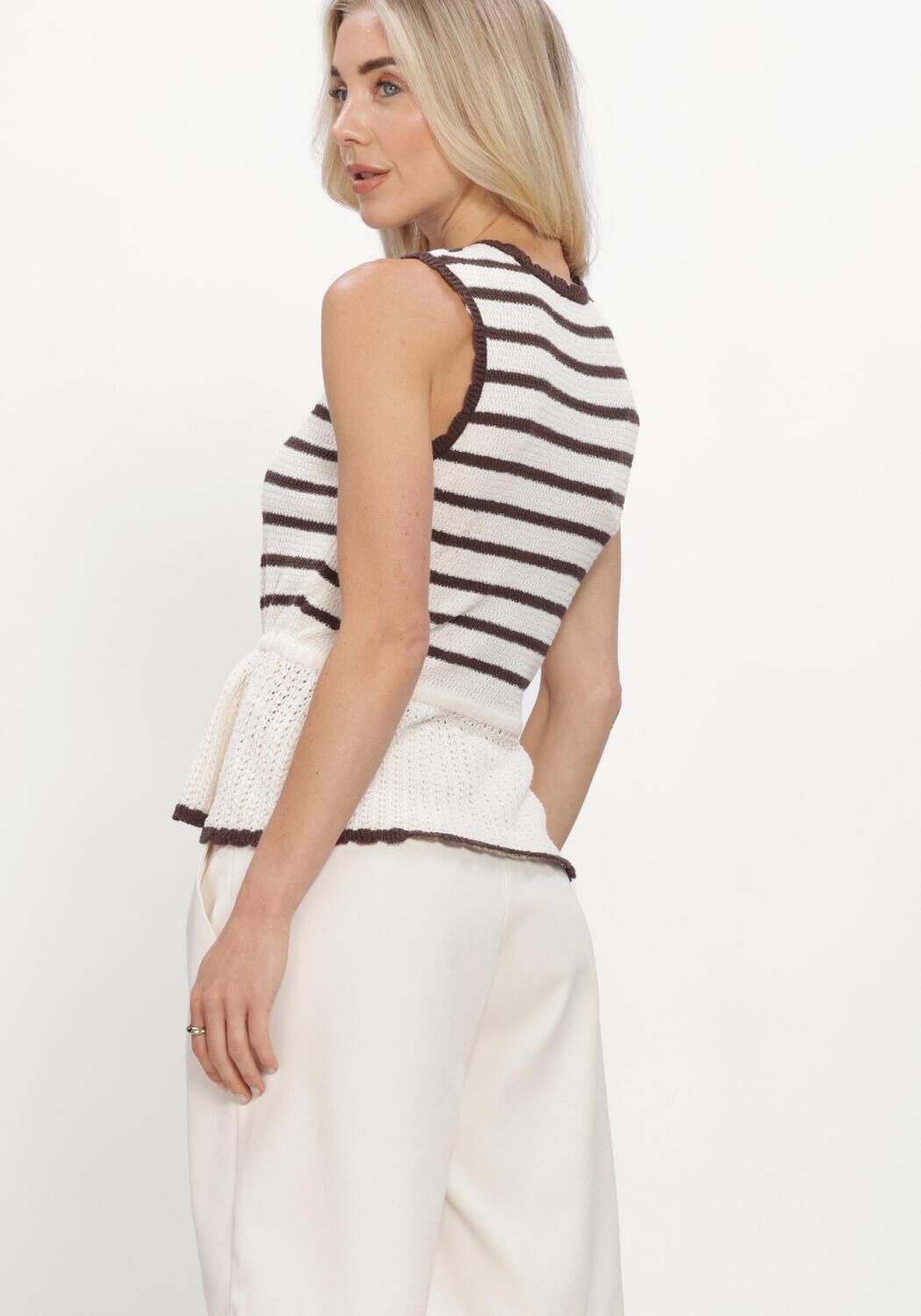 Braune Y.A.S. Tops & T-shirts YASANNIE SL KNIT TOP S. - large