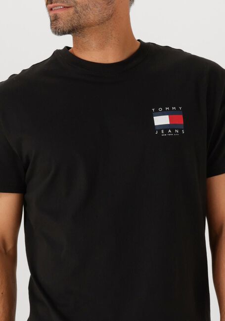 Schwarze TOMMY JEANS T-shirt TJM REG FLAG GRAPH BCKORINT T EXT - large