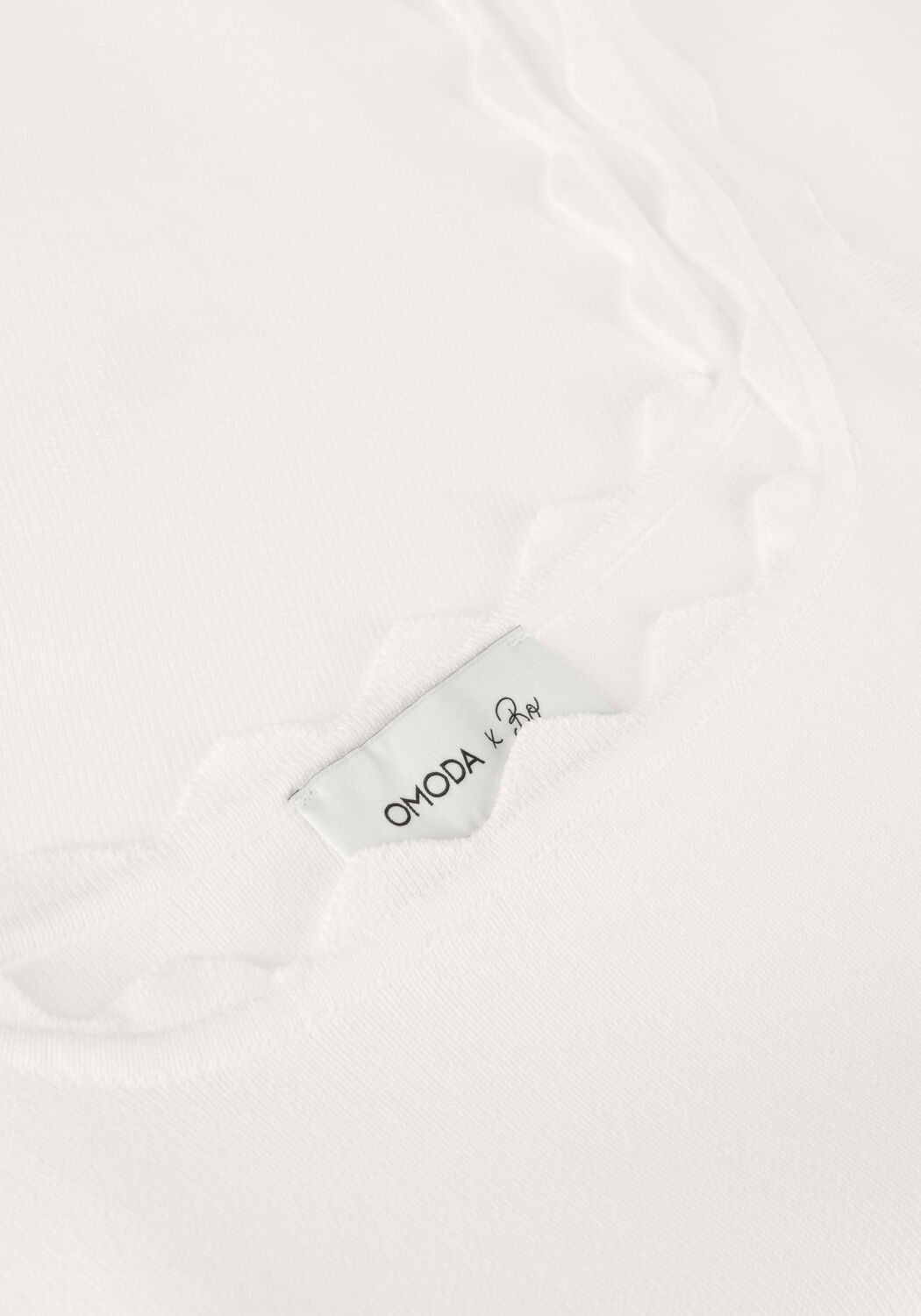 Wei&szlig;e OMODA ATELIER Top X BO - large