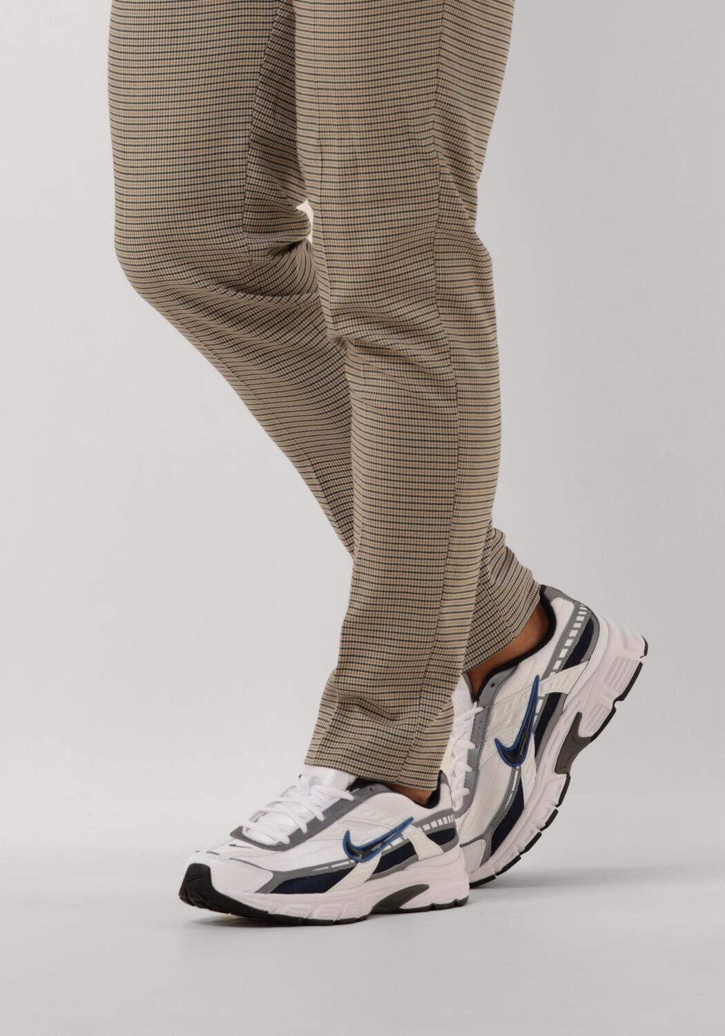 Wei&szlig;e NIKE Sneaker Low NIKE INITIATOR - large