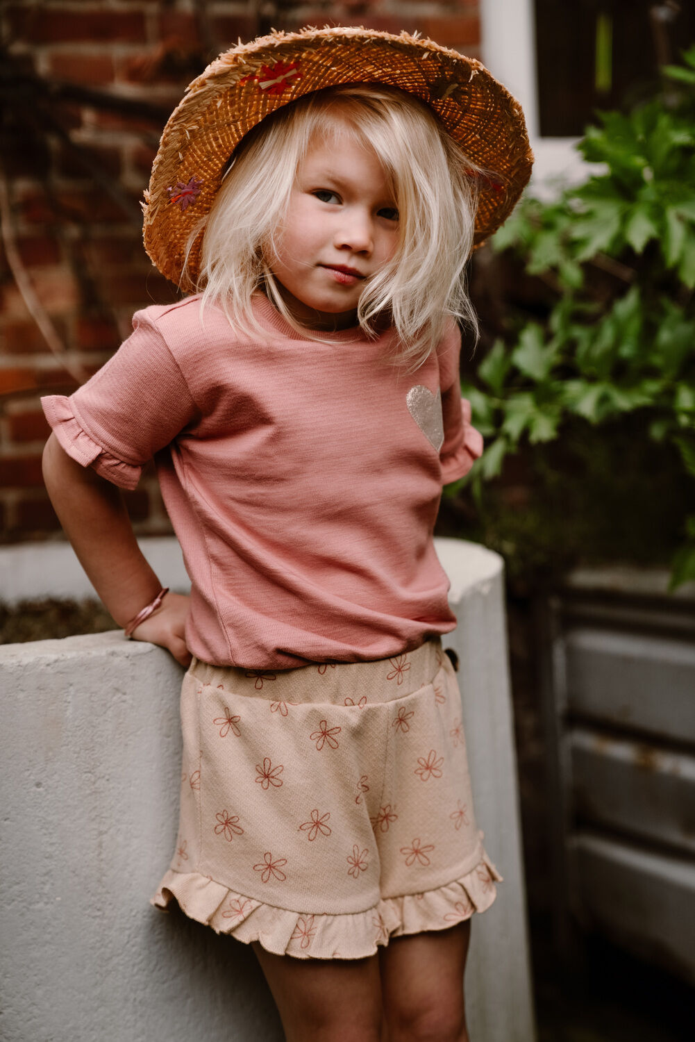 Beige DAILY7 Kurze Hosen SHORT SMALL FLOWER - large