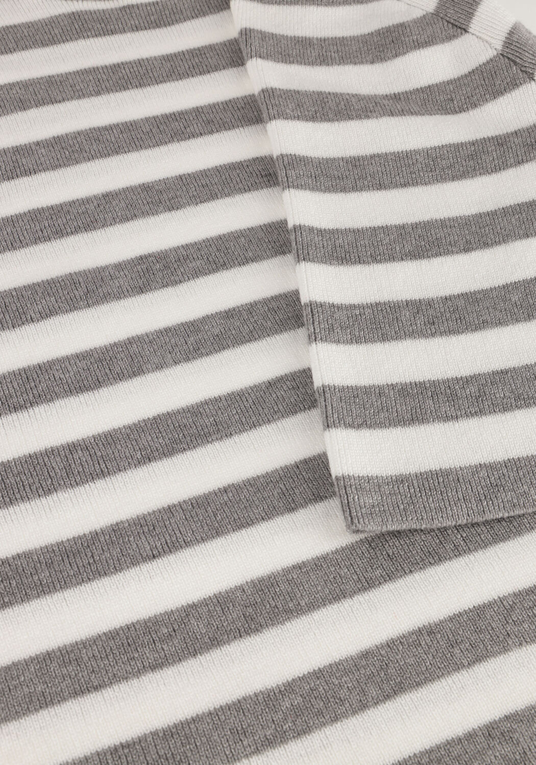 Hellgrau OBJECT T-shirt OBJESTER S/S NEW KNIT PULLOVER - large