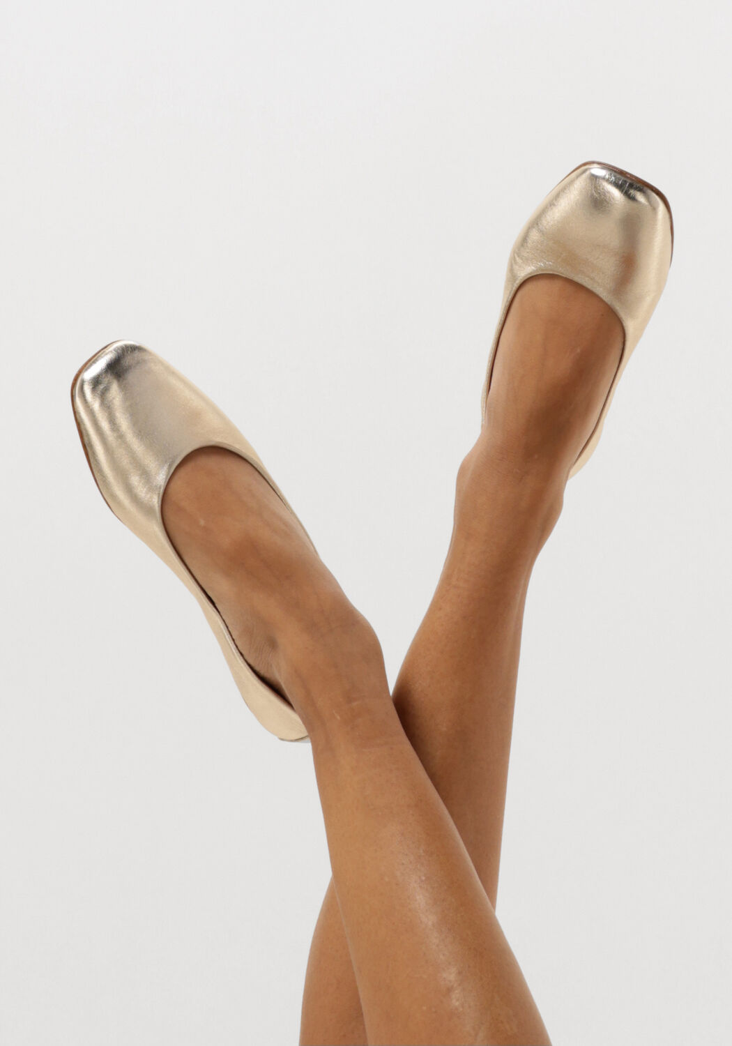 Goldfarbene NOTRE-V Ballerinas 08-311 - large