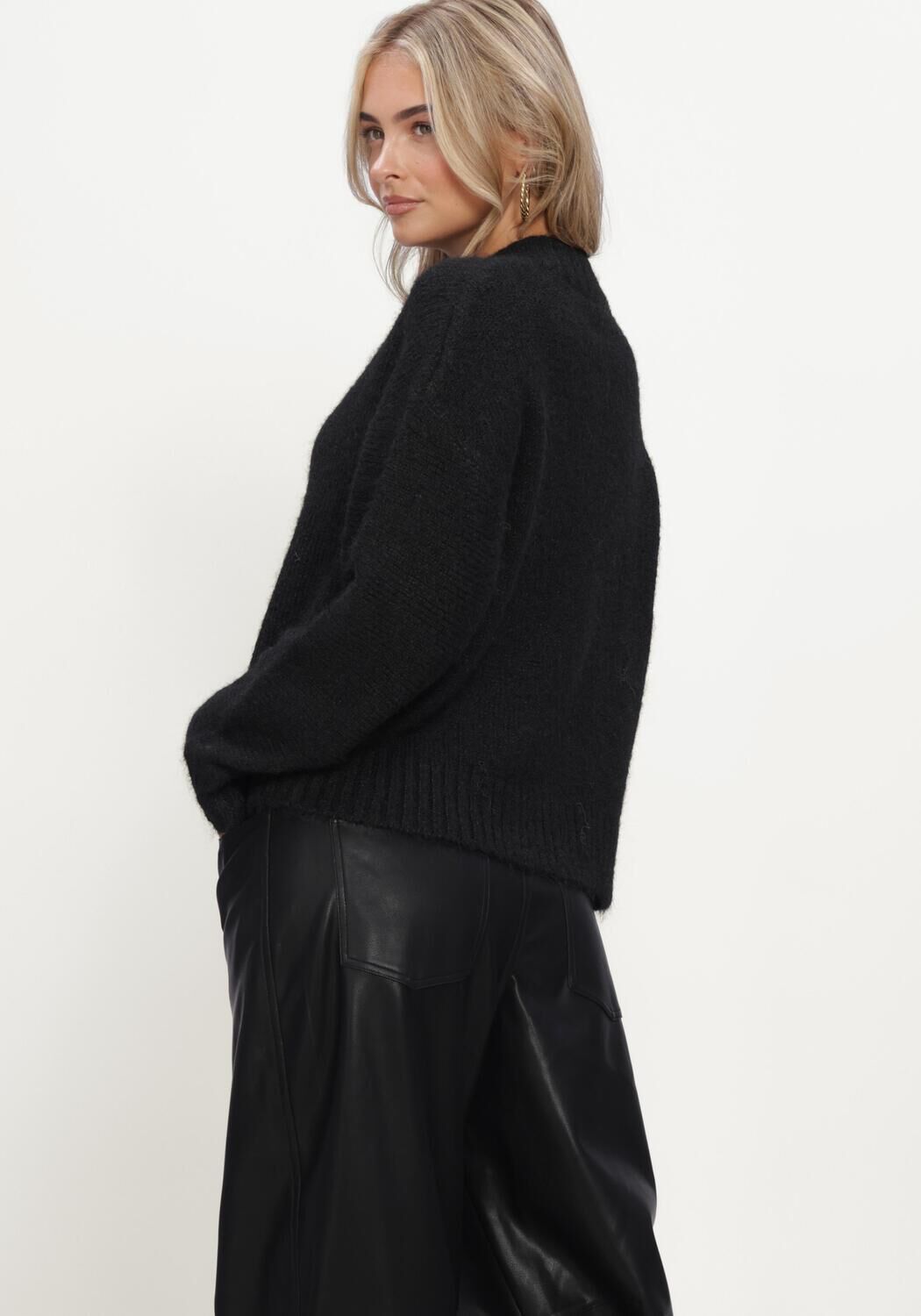 Schwarze NOTRE-V Pullover NV-ILSE - large