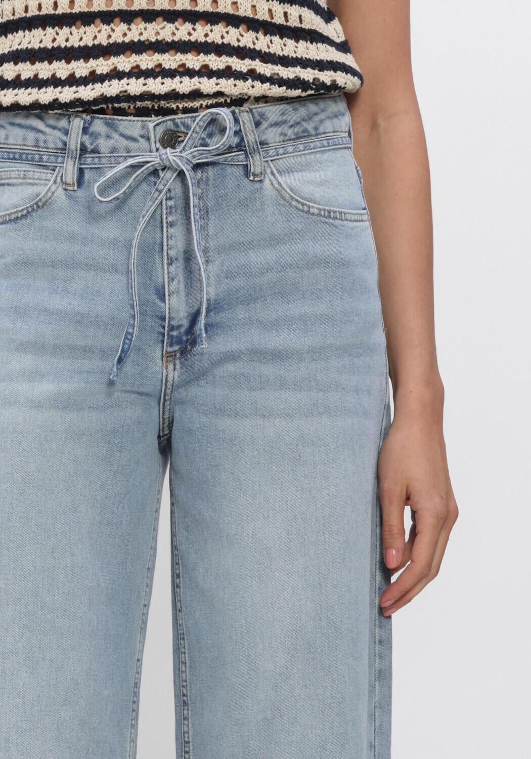 Blaue MODSTR&Ouml;M Wide jeans ISOLDEMD SOLID PANTS - large