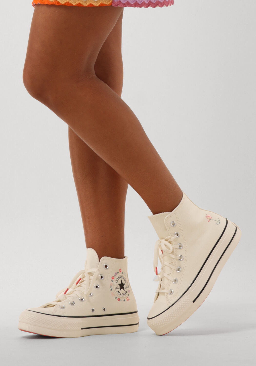 Converse omoda online